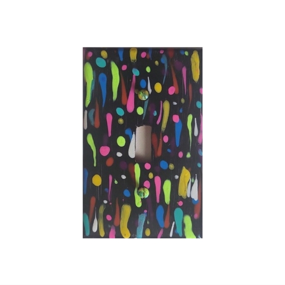 Hand Crafted Abstract Design Single Toggle Light Switch Plate - Picture 2 of 2